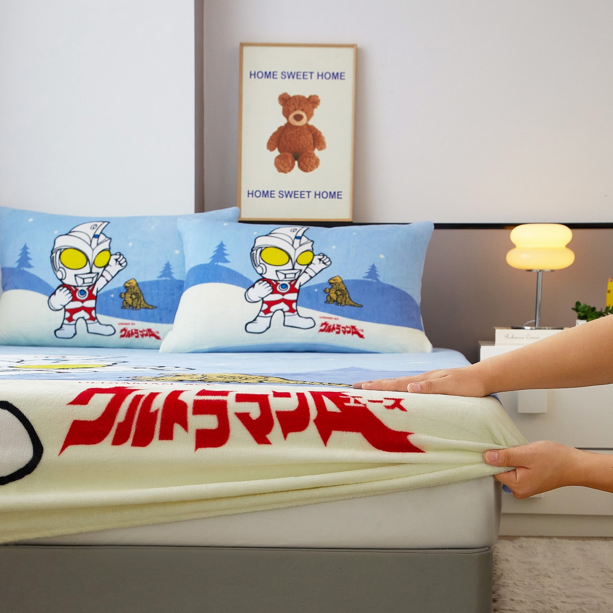 91家纺网 家纺一手货源 找家纺 蘭菲家纺 2025新款牛奶绒奥特曼系列单品床笠 归来