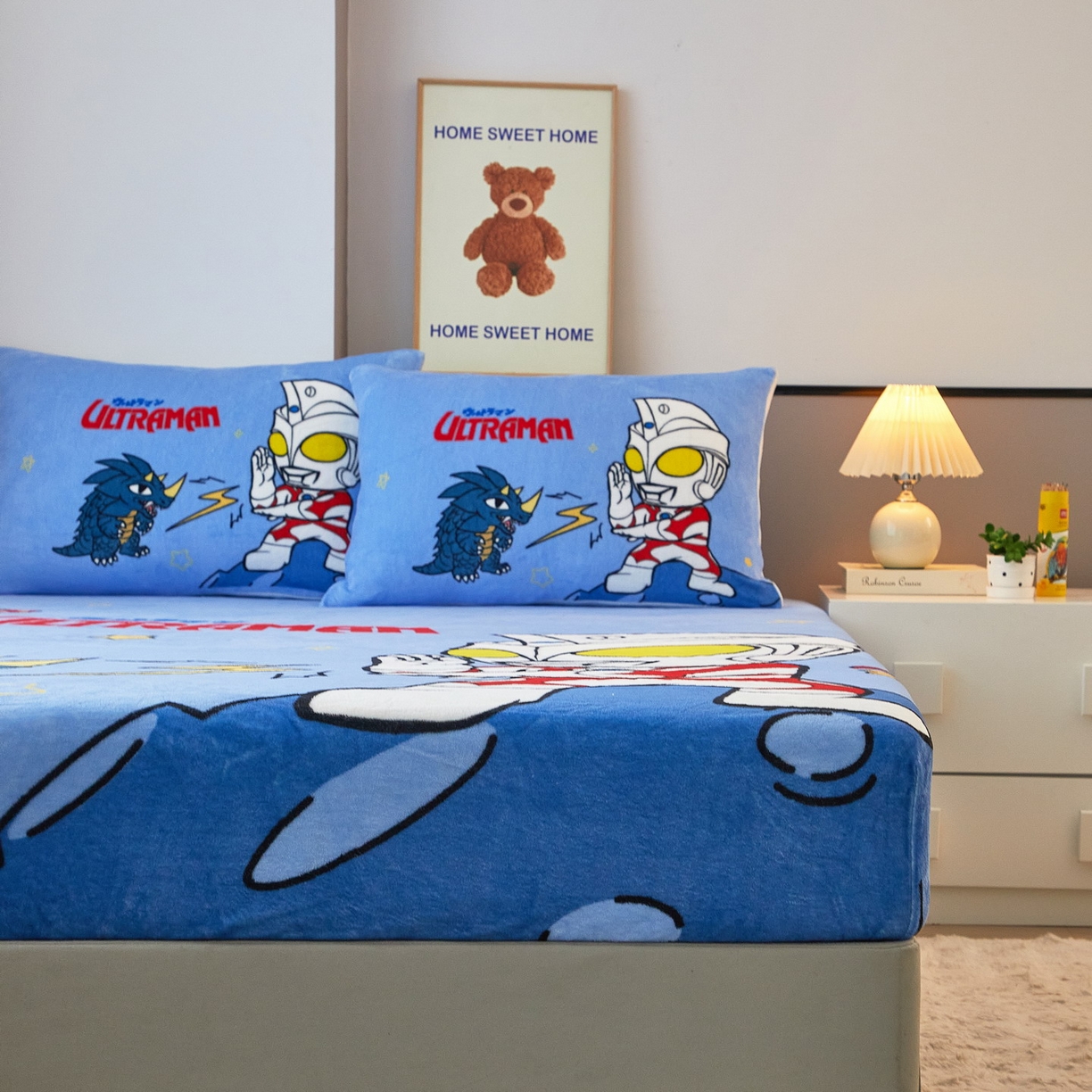 91家纺网 家纺一手货源 找家纺 蘭菲家纺 2025新款牛奶绒奥特曼系列单品床笠 闪电