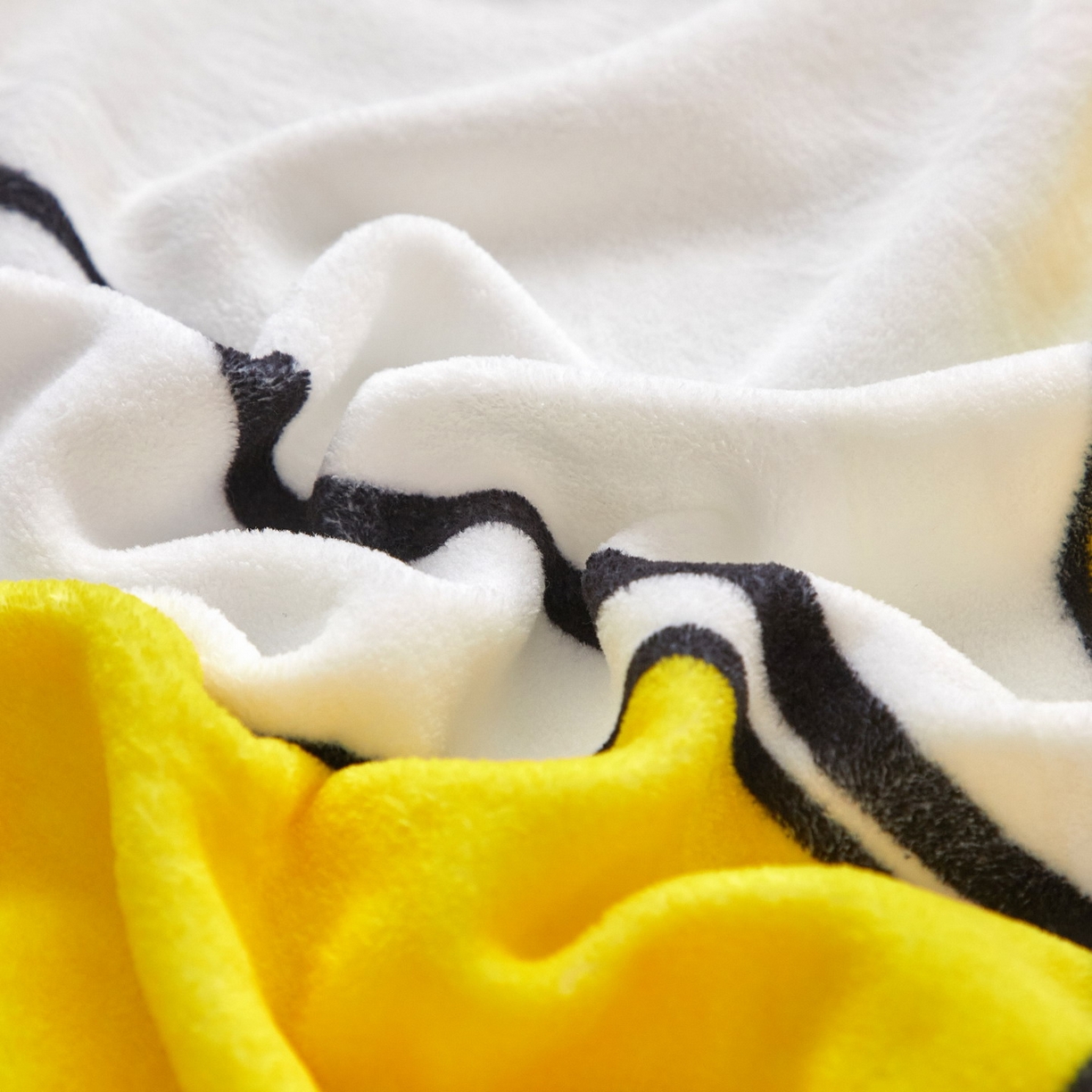 91家纺网 家纺一手货源 找家纺 蘭菲家纺 2025新款牛奶绒奥特曼系列单品床笠 正义之侠