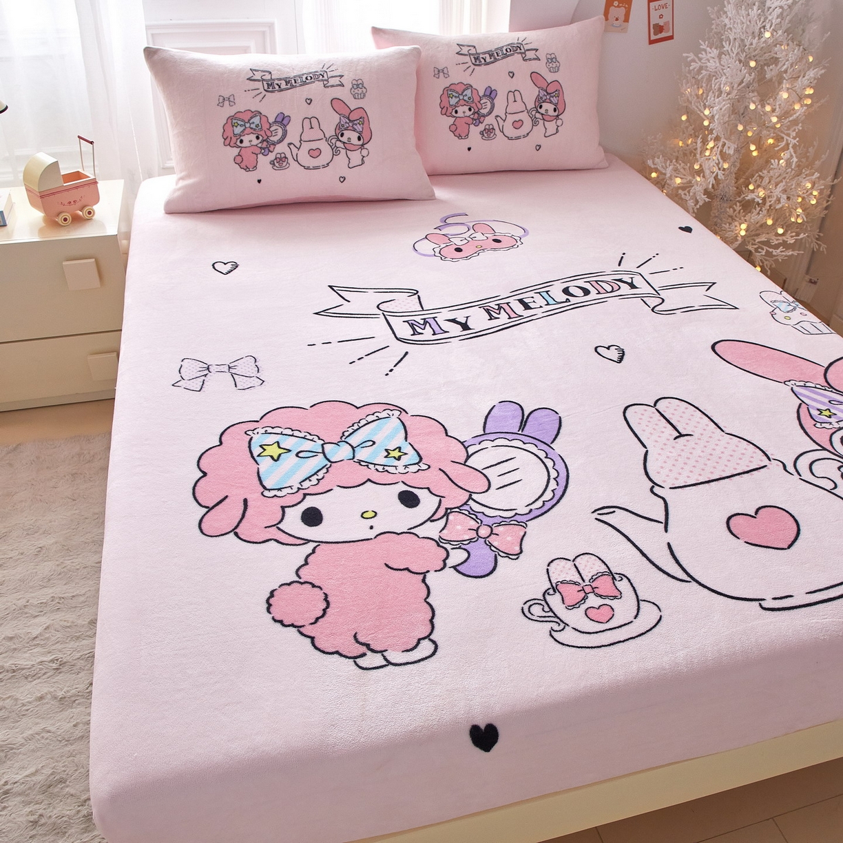 91家纺网 家纺一手货源 找家纺 （总）蘭菲家纺 2025新款三丽欧牛奶绒套件系列单品床笠