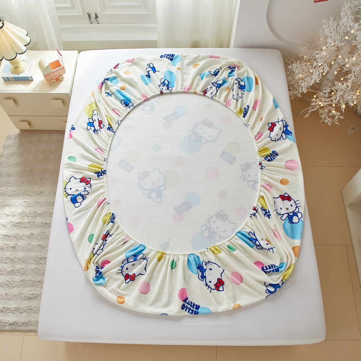 91家纺网 家纺一手货源 找家纺 蘭菲家纺 2025新款三丽欧牛奶绒套件系列单品床笠 波点KT