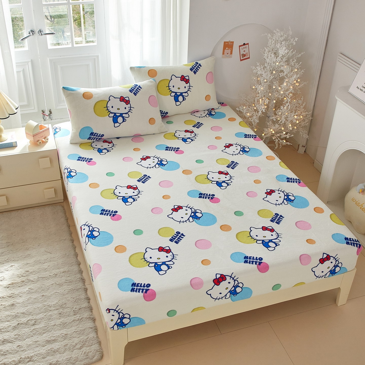 91家纺网 家纺一手货源 找家纺 蘭菲家纺 2025新款三丽欧牛奶绒套件系列单品床笠 波点KT