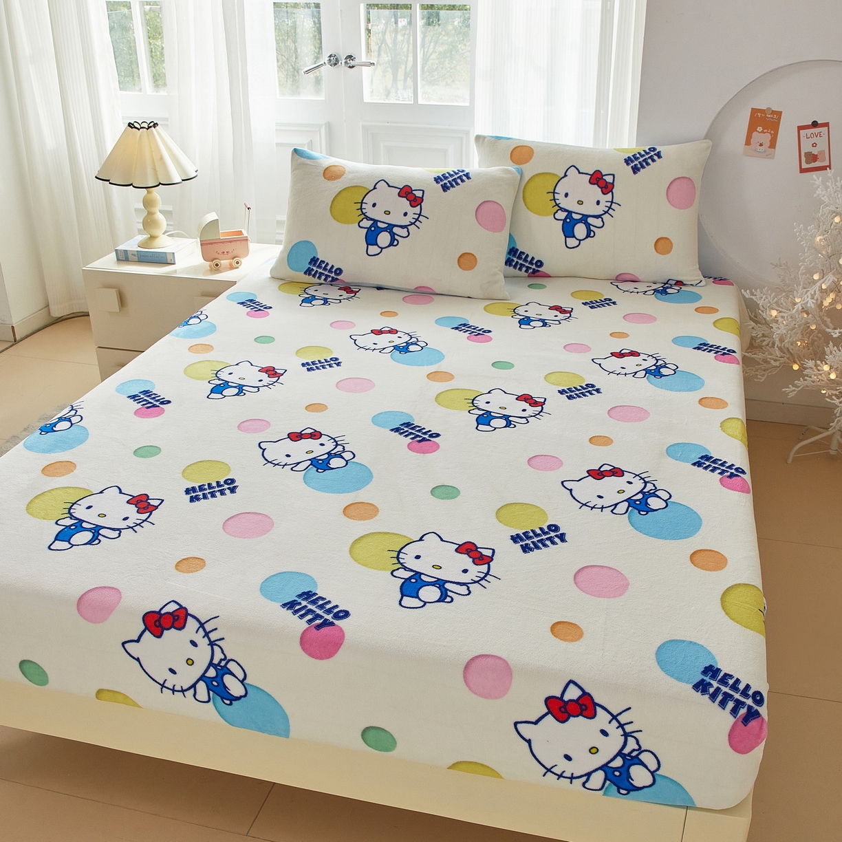 91家纺网 家纺一手货源 找家纺 蘭菲家纺 2025新款三丽欧牛奶绒套件系列单品床笠 波点KT