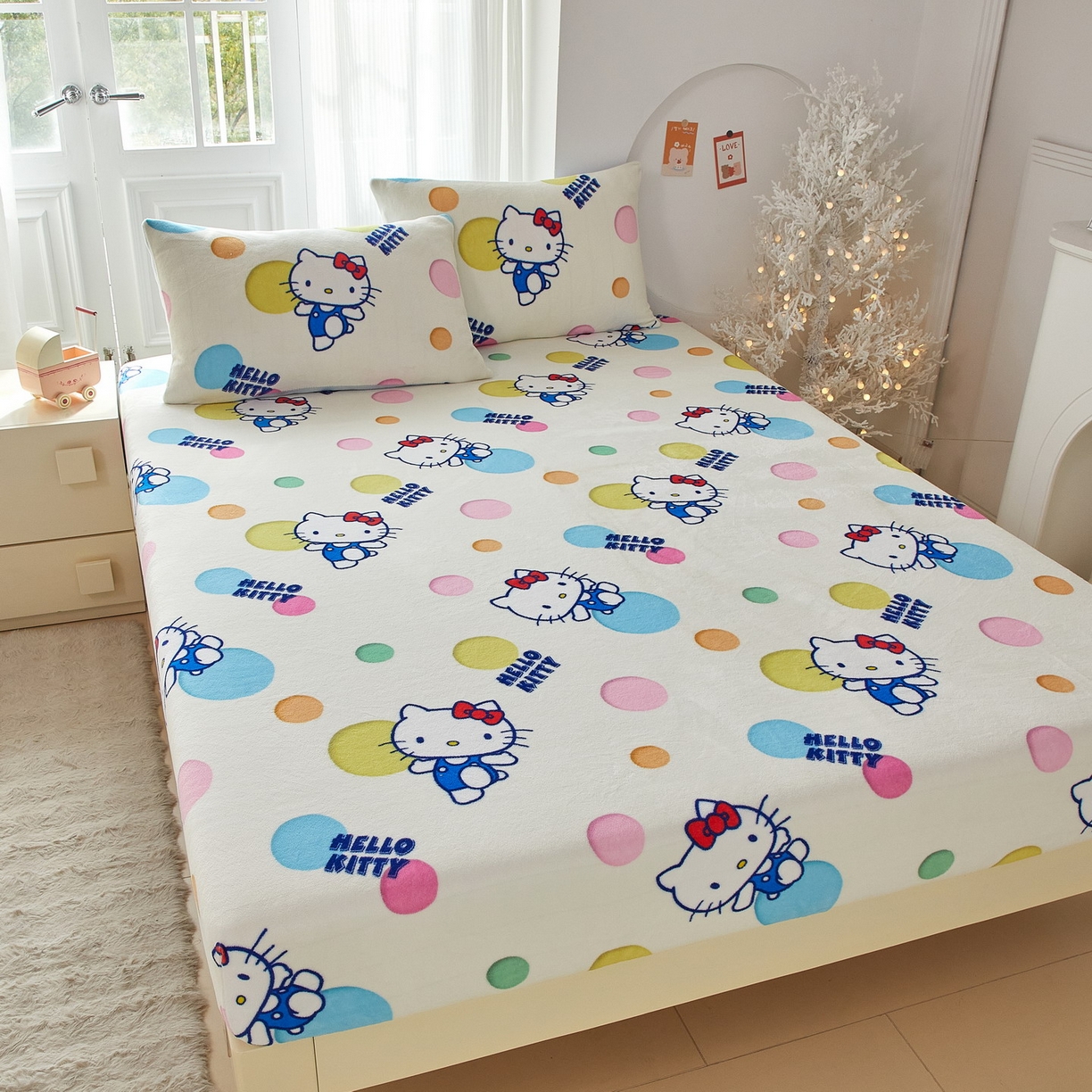 91家纺网 家纺一手货源 找家纺 蘭菲家纺 2025新款三丽欧牛奶绒套件系列单品床笠 波点KT