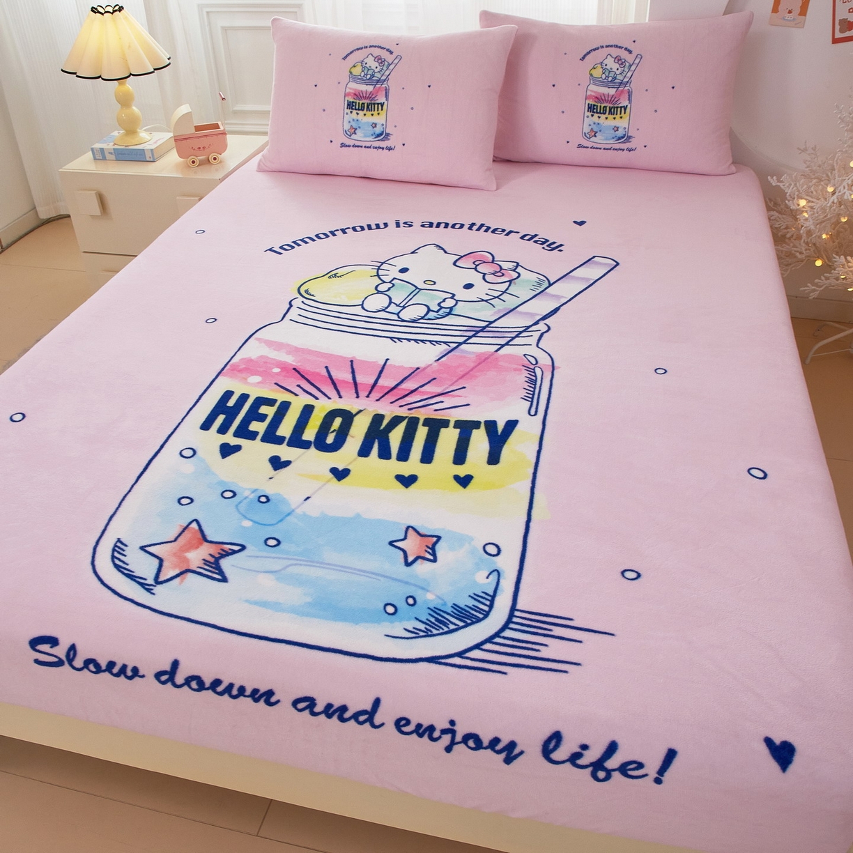 91家纺网 家纺一手货源 找家纺 蘭菲家纺 2025新款三丽欧牛奶绒套件系列单品床笠 大杯奶茶-KT