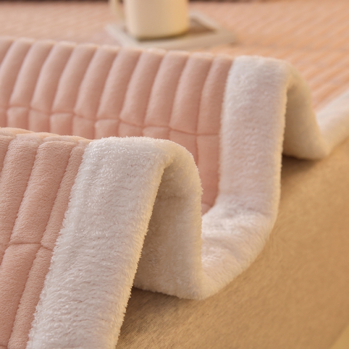 91家纺网 家纺一手货源 找家纺 （总）悠米悠家 2025新款牛奶绒夹棉加厚床褥-小狗 小熊系列