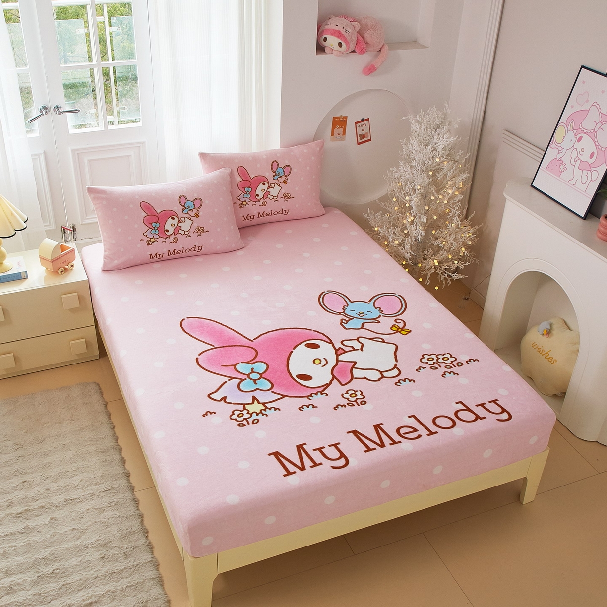 91家纺网 家纺一手货源 找家纺 蘭菲家纺 2025新款三丽欧牛奶绒套件系列单品床笠 轻松美乐蒂