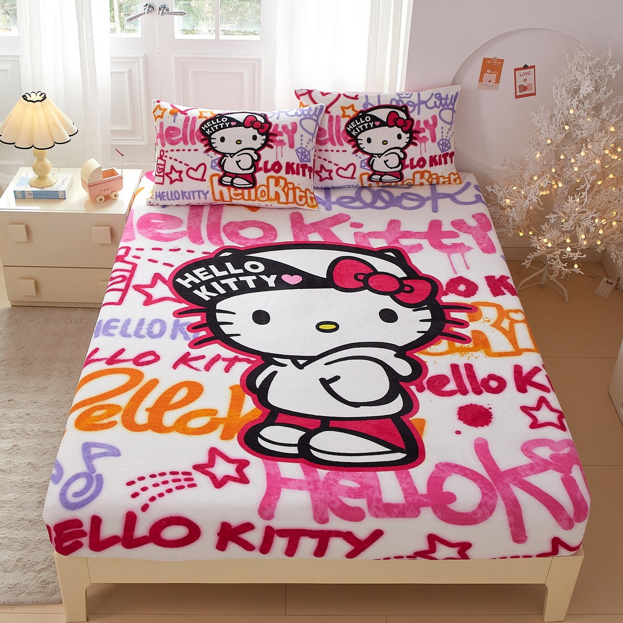 蘭菲家纺 2025新款三丽欧牛奶绒套件系列单品床笠 涂鸦KT