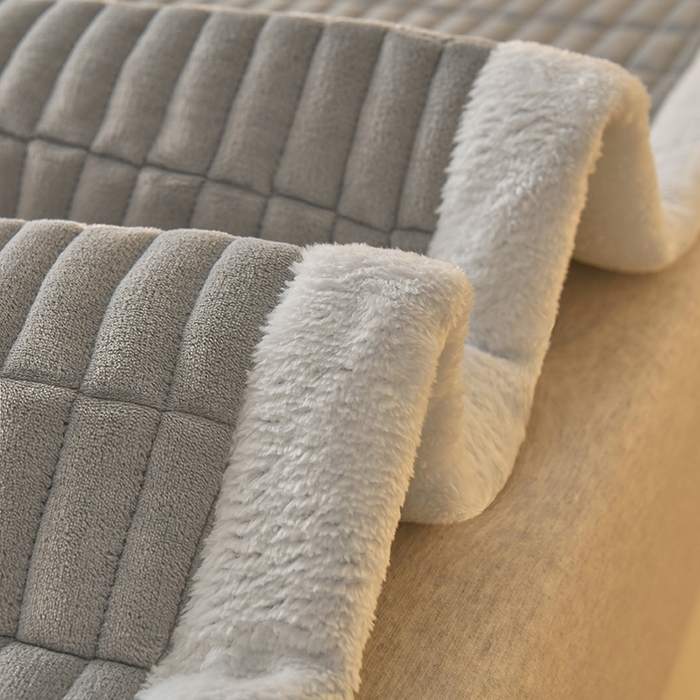 91家纺网 家纺一手货源 找家纺 悠米悠家 2025新款牛奶绒夹棉加厚床褥-小狗 小熊系列 小狗-灰色