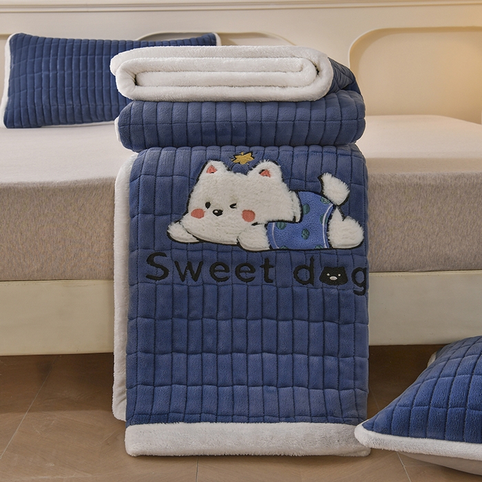 91家纺网 家纺一手货源 找家纺 悠米悠家 2025新款牛奶绒夹棉加厚床褥-小狗 小熊系列 小狗-深蓝