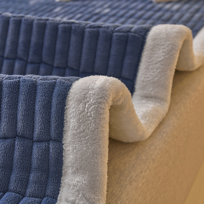 91家纺网 家纺一手货源 找家纺 悠米悠家 2025新款牛奶绒夹棉加厚床褥-小狗 小熊系列 小狗-深蓝