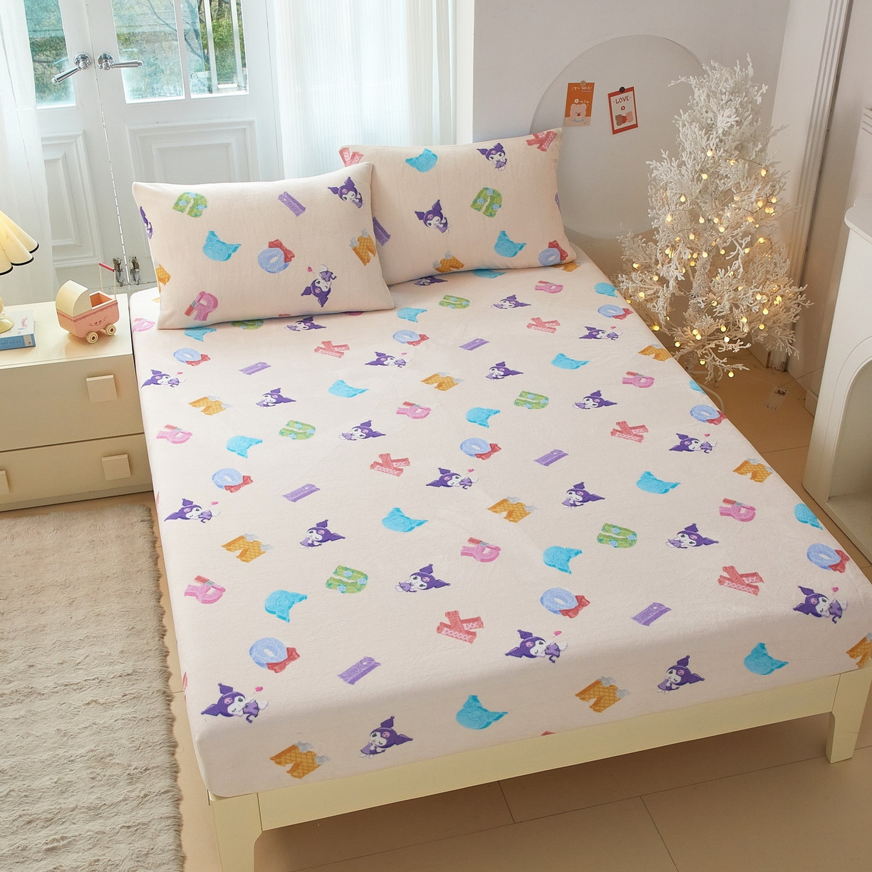 91家纺网 家纺一手货源 找家纺 蘭菲家纺 2025新款三丽欧牛奶绒套件系列单品床笠 小库儿