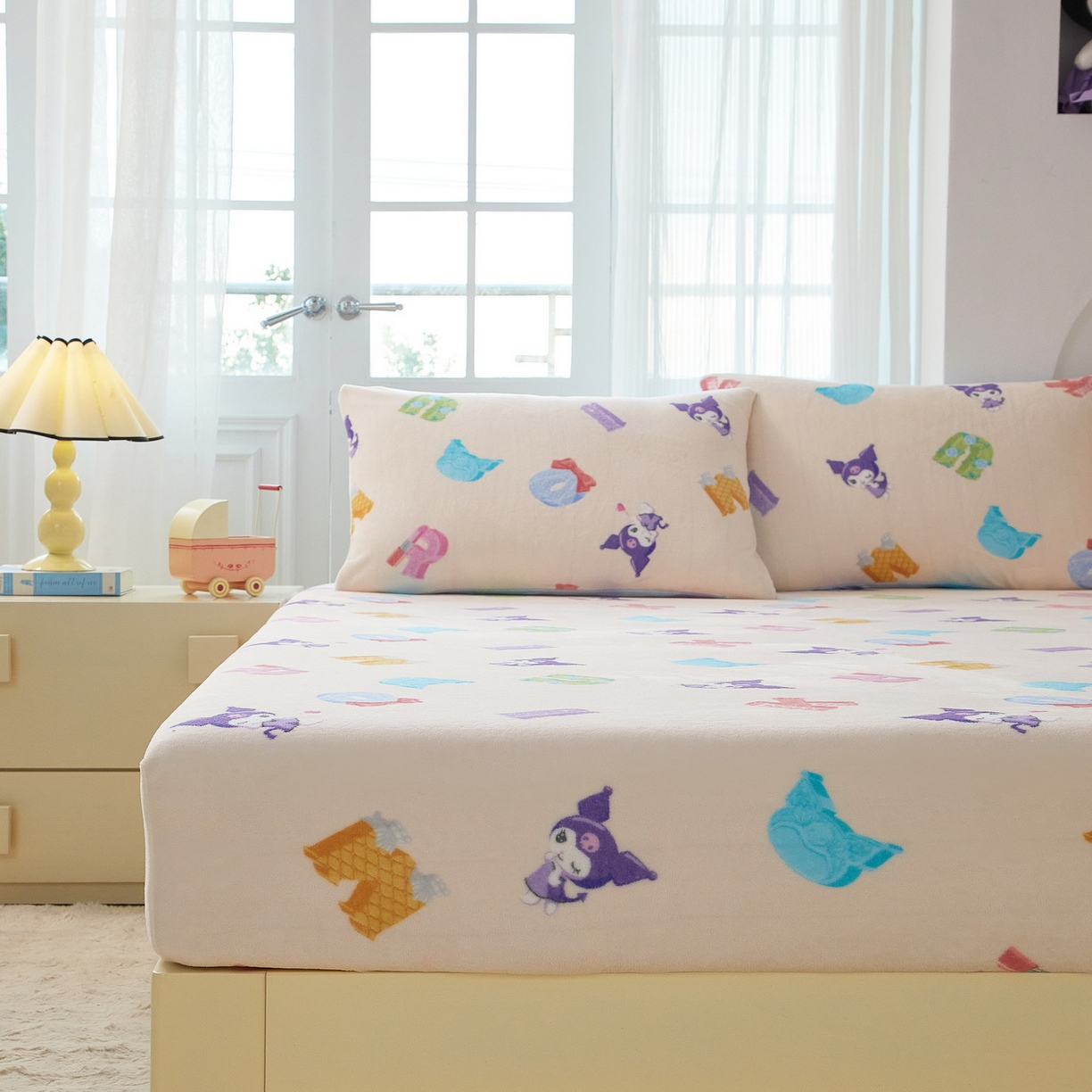 91家纺网 家纺一手货源 找家纺 蘭菲家纺 2025新款三丽欧牛奶绒套件系列单品床笠 小库儿