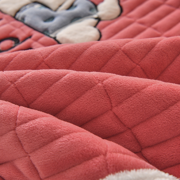 91家纺网 家纺一手货源 找家纺 悠米悠家 2025新款牛奶绒夹棉加厚床褥-小狗 小熊系列 小狗-红色