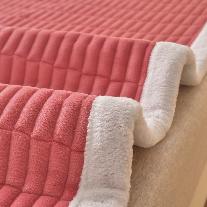 91家纺网 家纺一手货源 找家纺 悠米悠家 2025新款牛奶绒夹棉加厚床褥-小狗 小熊系列 小狗-红色