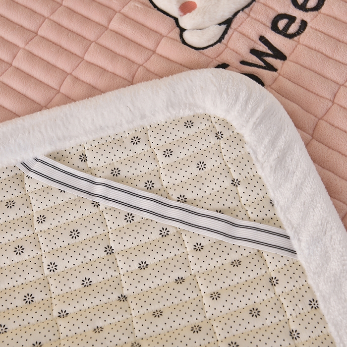 91家纺网 家纺一手货源 找家纺 悠米悠家 2025新款牛奶绒夹棉加厚床褥-小狗 小熊系列 小狗-粉色