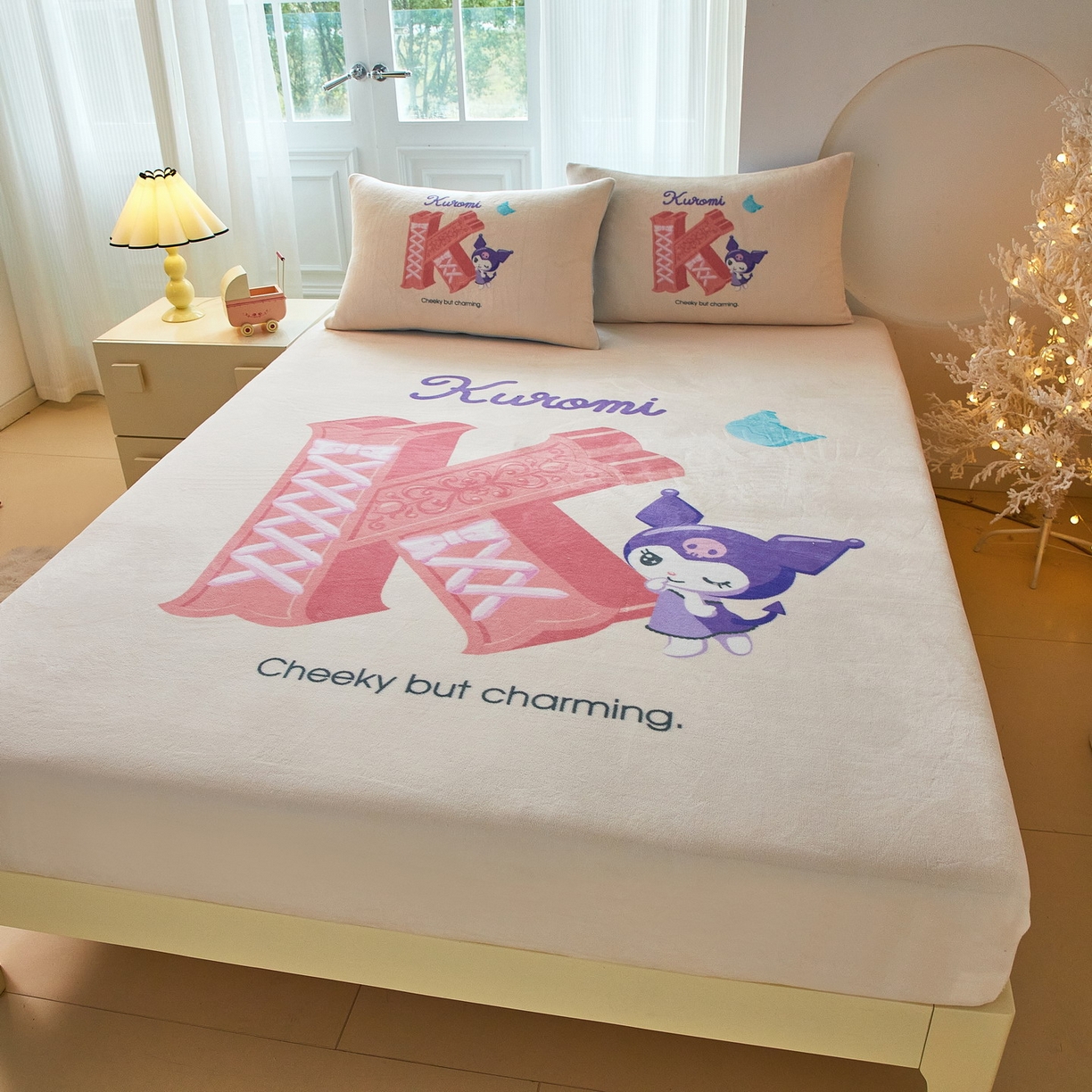 91家纺网 家纺一手货源 找家纺 蘭菲家纺 2025新款三丽欧牛奶绒套件系列单品床笠 小库故事