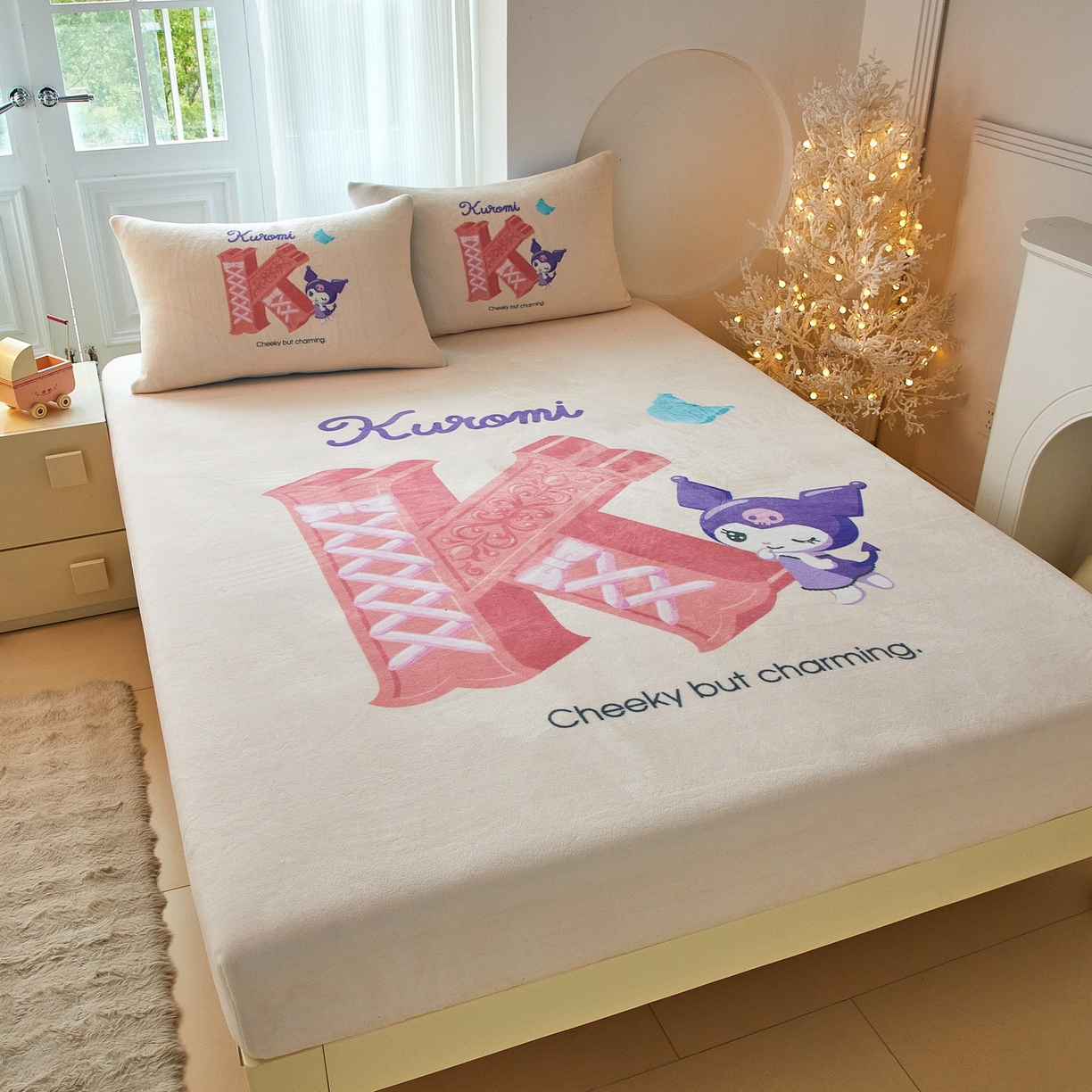 91家纺网 家纺一手货源 找家纺 蘭菲家纺 2025新款三丽欧牛奶绒套件系列单品床笠 小库故事