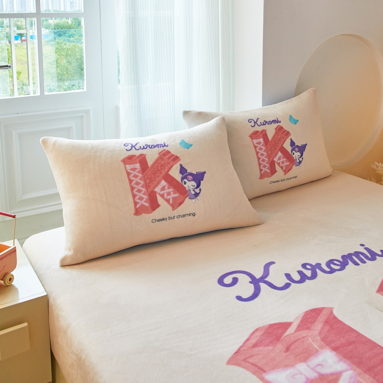 91家纺网 家纺一手货源 找家纺 蘭菲家纺 2025新款三丽欧牛奶绒套件系列单品床笠 小库故事