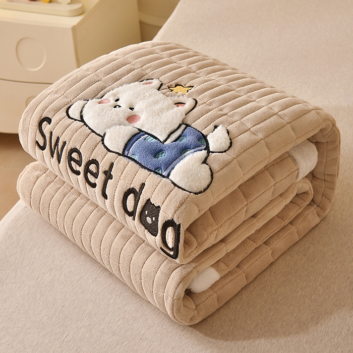 91家纺网 家纺一手货源 找家纺 悠米悠家 2025新款牛奶绒夹棉加厚床褥-小狗 小熊系列 小狗-卡其色