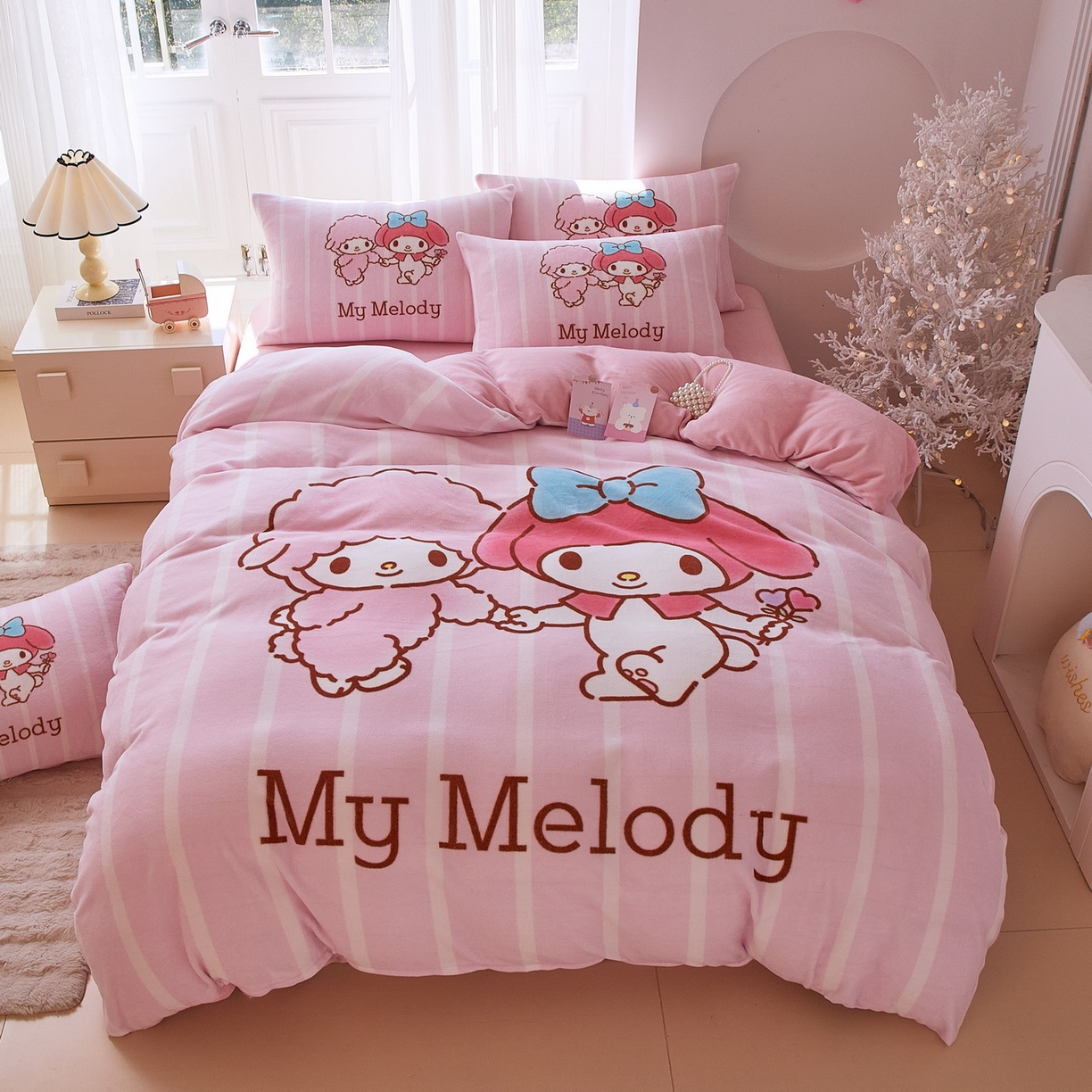 91家纺网 家纺一手货源 找家纺 （总）蘭菲家纺 2025新款三丽欧牛奶绒套件系列四件套