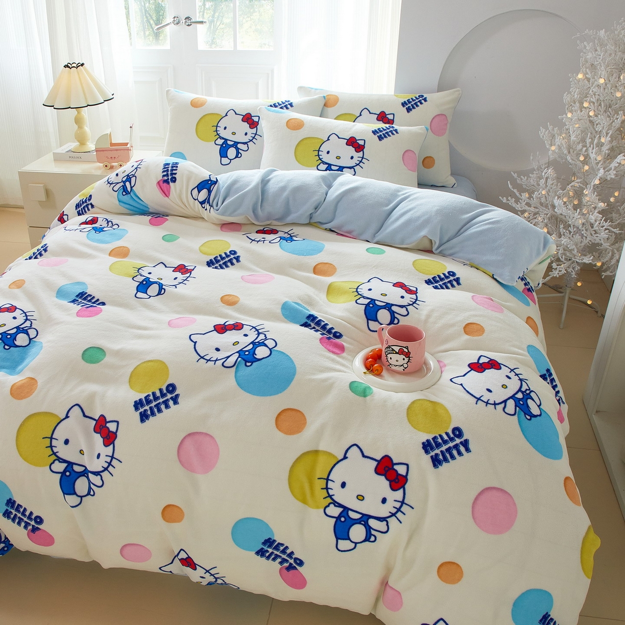 91家纺网 家纺一手货源 找家纺 蘭菲家纺 2025新款三丽欧牛奶绒套件系列四件套 波点KT