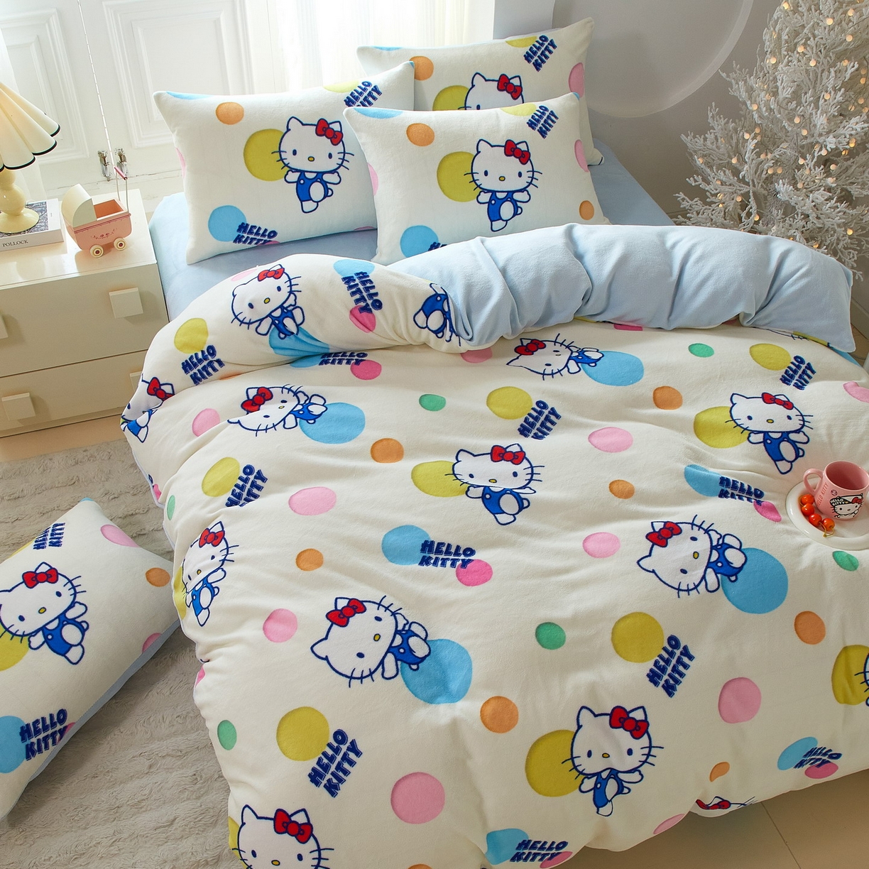 91家纺网 家纺一手货源 找家纺 蘭菲家纺 2025新款三丽欧牛奶绒套件系列四件套 波点KT