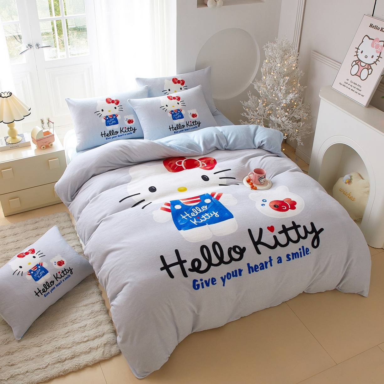 91家纺网 家纺一手货源 找家纺 蘭菲家纺 2025新款三丽欧牛奶绒套件系列四件套 可爱KT