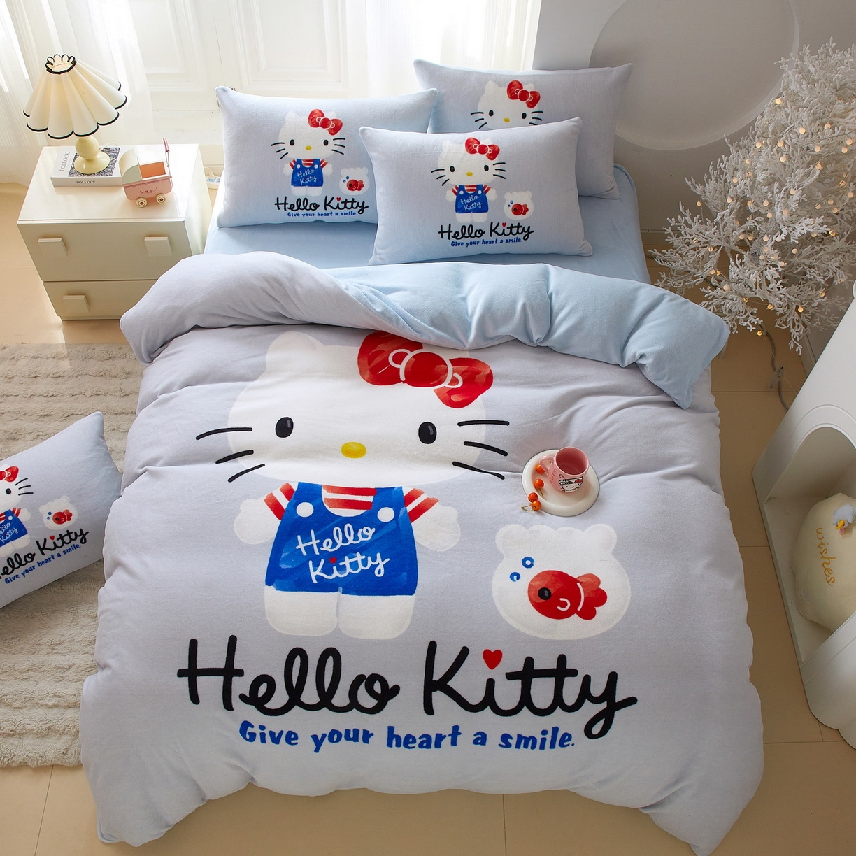 91家纺网 家纺一手货源 找家纺 蘭菲家纺 2025新款三丽欧牛奶绒套件系列四件套 可爱KT