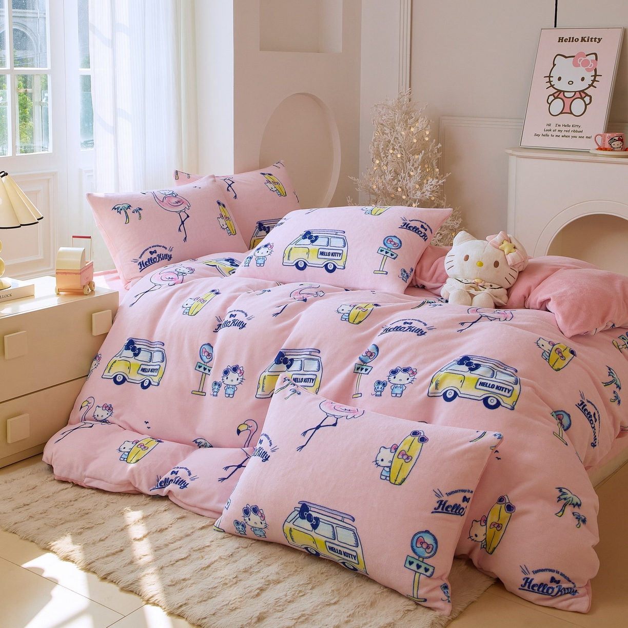 91家纺网 家纺一手货源 找家纺 蘭菲家纺 2025新款三丽欧牛奶绒套件系列四件套 快乐休假