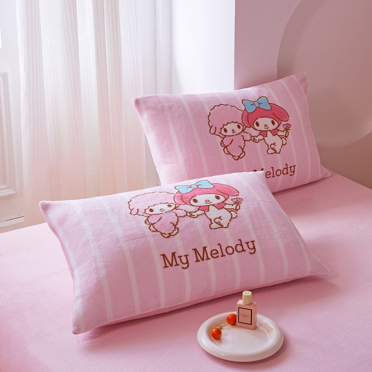 91家纺网 家纺一手货源 找家纺 蘭菲家纺 2025新款三丽欧牛奶绒套件系列四件套 美乐比爱