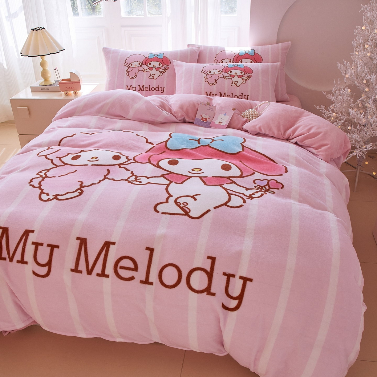 91家纺网 家纺一手货源 找家纺 蘭菲家纺 2025新款三丽欧牛奶绒套件系列四件套 美乐比爱