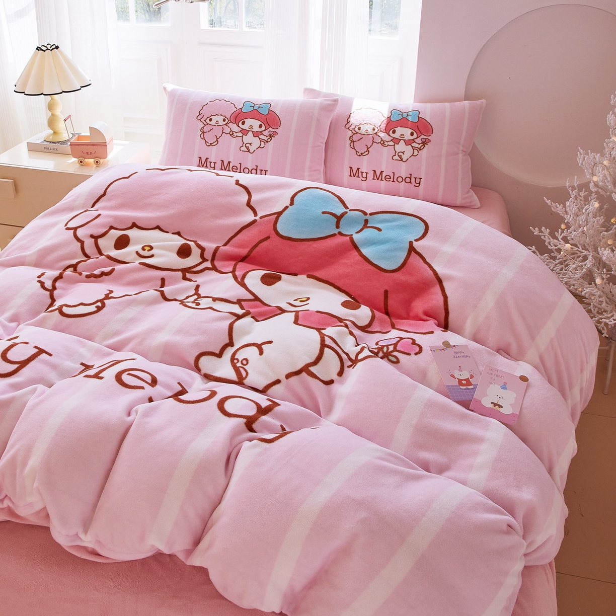 91家纺网 家纺一手货源 找家纺 蘭菲家纺 2025新款三丽欧牛奶绒套件系列四件套 美乐比爱