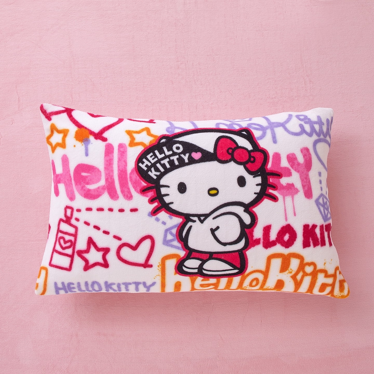 91家纺网 家纺一手货源 找家纺 蘭菲家纺 2025新款三丽欧牛奶绒套件系列四件套 涂鸦奶茶