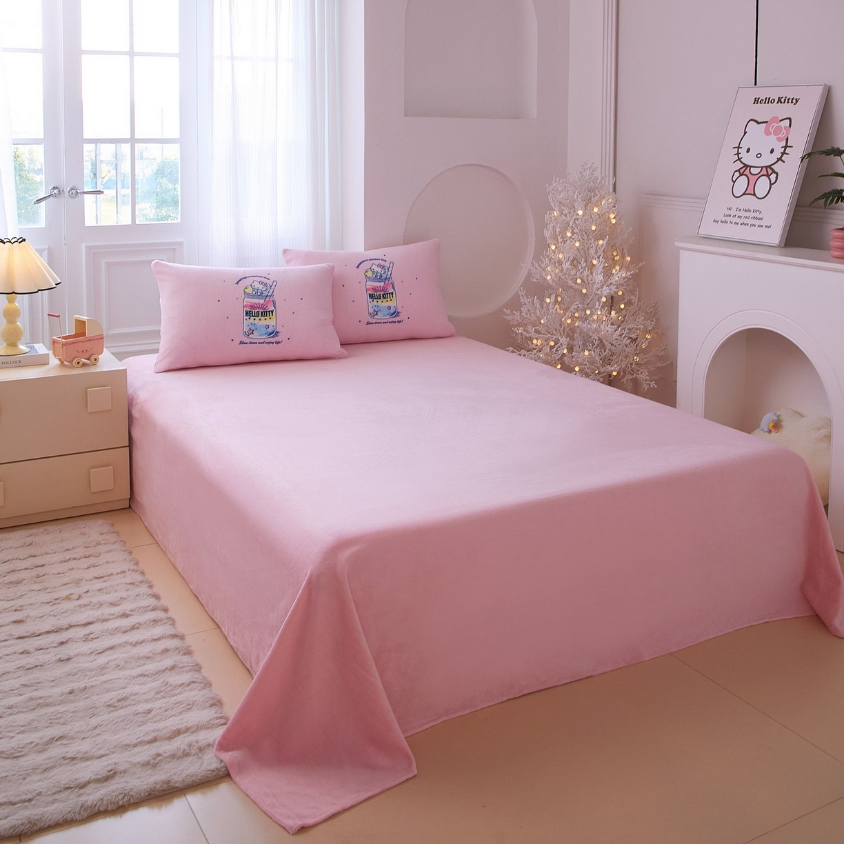 91家纺网 家纺一手货源 找家纺 蘭菲家纺 2025新款三丽欧牛奶绒套件系列四件套 续大杯奶茶