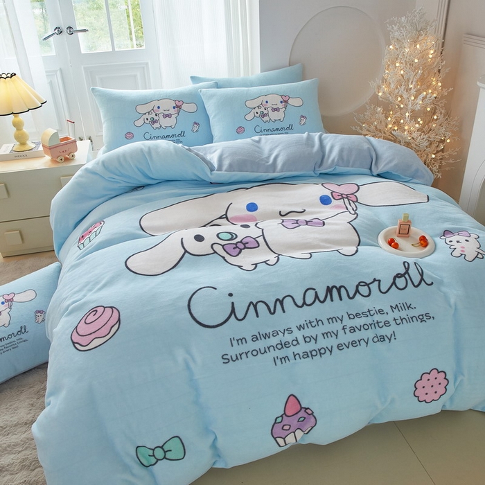 91家纺网 家纺一手货源 找家纺 蘭菲家纺 2025新款三丽欧牛奶绒套件系列四件套 逛街狗