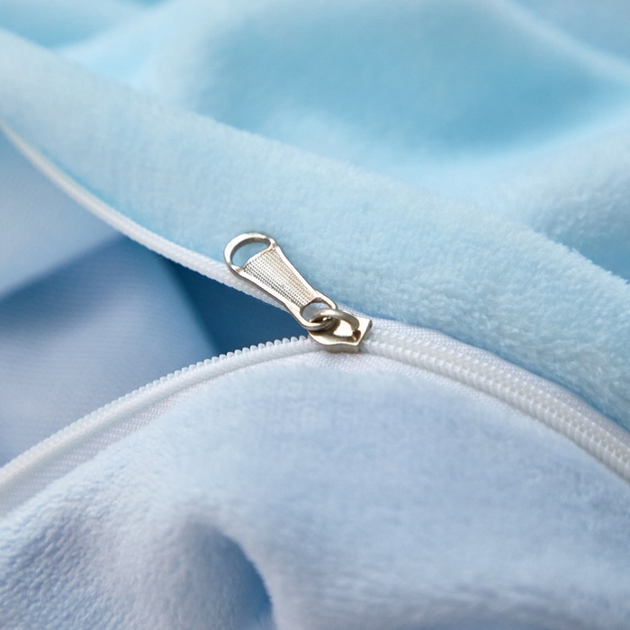 91家纺网 家纺一手货源 找家纺 蘭菲家纺 2025新款三丽欧牛奶绒套件系列四件套 精致狗狗