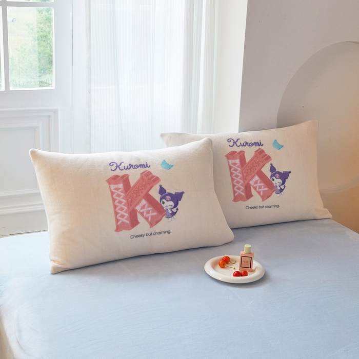 91家纺网 家纺一手货源 找家纺 蘭菲家纺 2025新款三丽欧牛奶绒套件系列四件套 小库故事