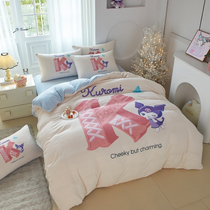 91家纺网 家纺一手货源 找家纺 蘭菲家纺 2025新款三丽欧牛奶绒套件系列四件套 小库故事