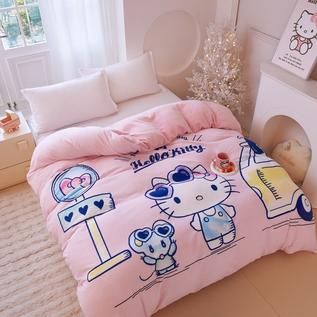 91家纺网 家纺一手货源 找家纺 蘭菲家纺 2025新款三丽欧牛奶绒套件系列单品被套 车站kT