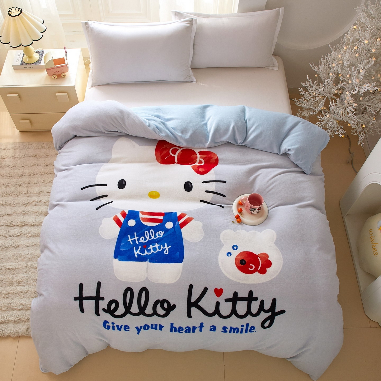 91家纺网 家纺一手货源 找家纺 蘭菲家纺 2025新款三丽欧牛奶绒套件系列单品被套 可爱KT