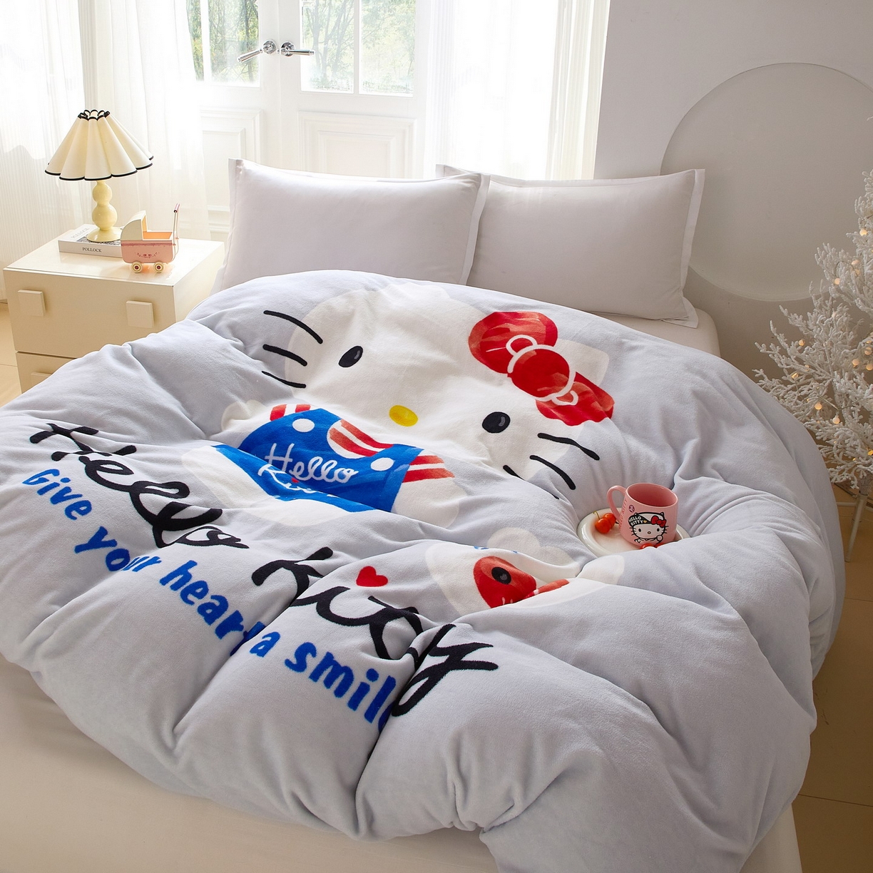 91家纺网 家纺一手货源 找家纺 蘭菲家纺 2025新款三丽欧牛奶绒套件系列单品被套 可爱KT