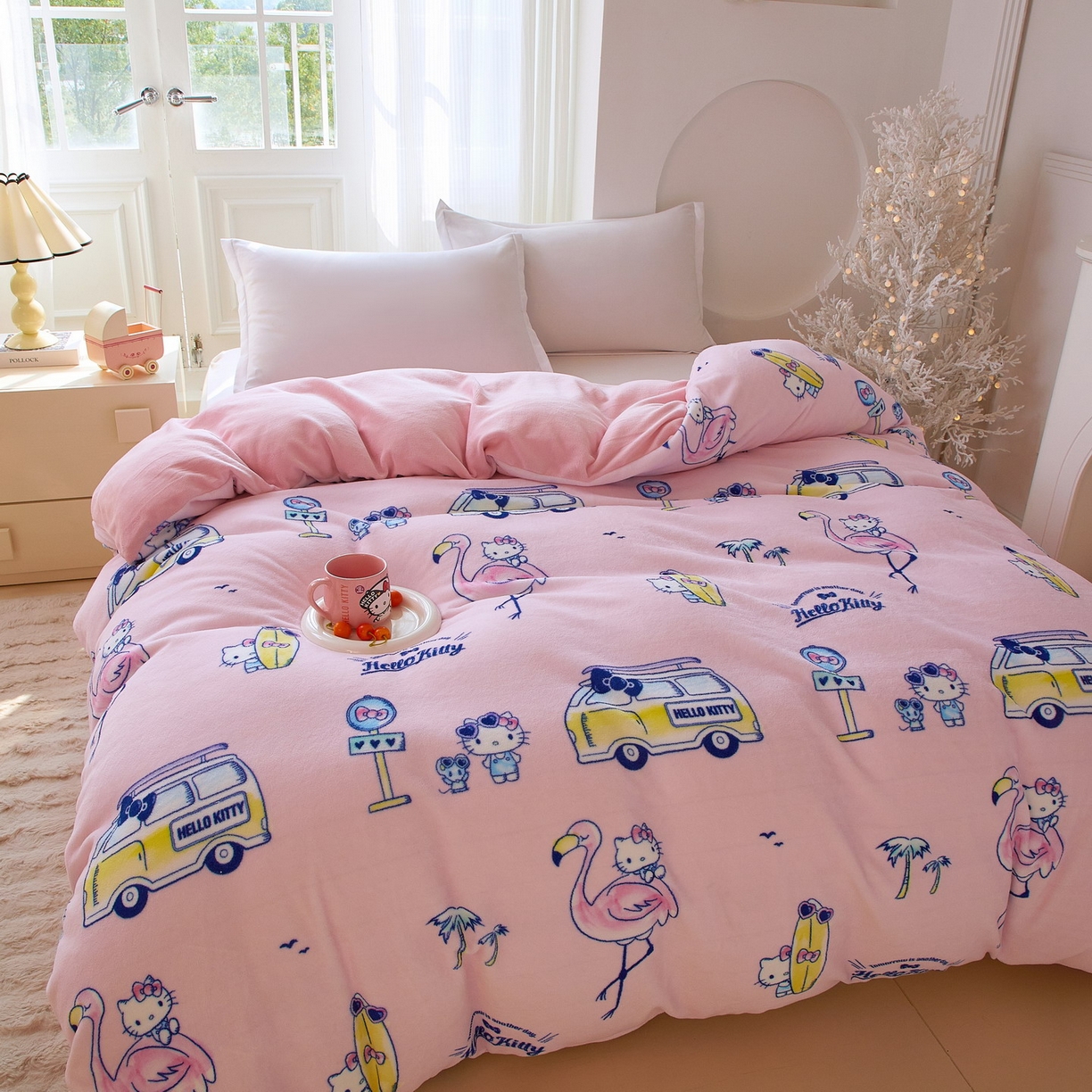 91家纺网 家纺一手货源 找家纺 蘭菲家纺 2025新款三丽欧牛奶绒套件系列单品被套 快乐休假