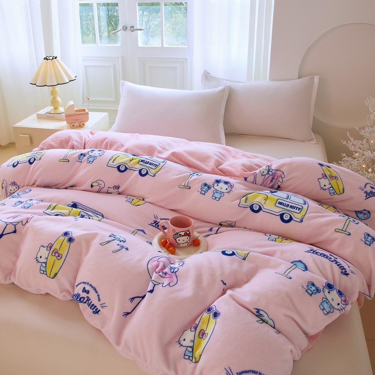 91家纺网 家纺一手货源 找家纺 蘭菲家纺 2025新款三丽欧牛奶绒套件系列单品被套 快乐休假