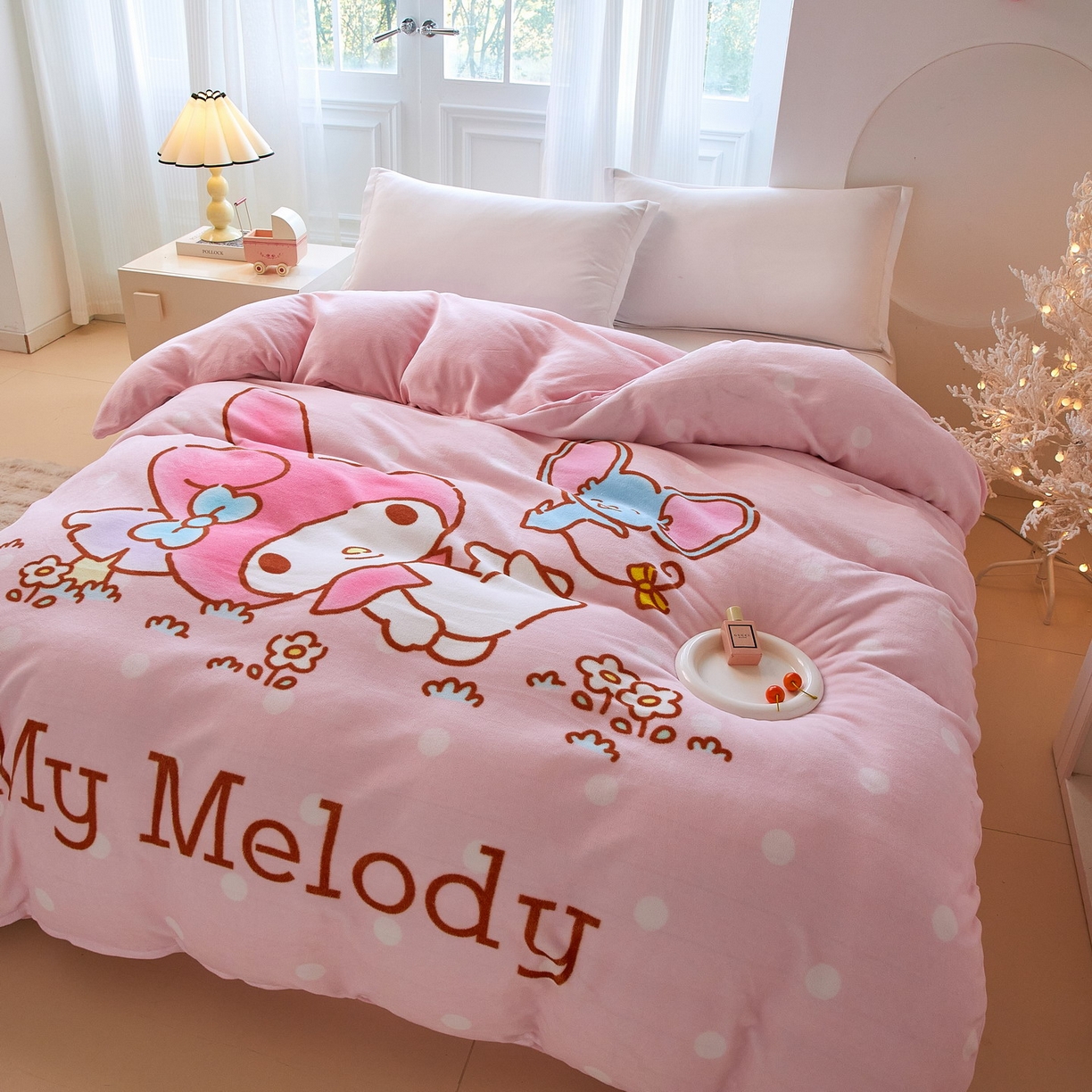 91家纺网 家纺一手货源 找家纺 蘭菲家纺 2025新款三丽欧牛奶绒套件系列单品被套 轻松美乐蒂