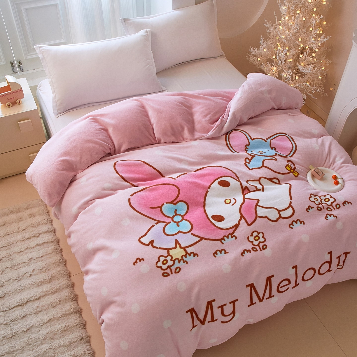 91家纺网 家纺一手货源 找家纺 蘭菲家纺 2025新款三丽欧牛奶绒套件系列单品被套 轻松美乐蒂