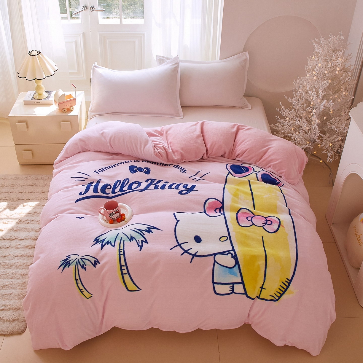 91家纺网 家纺一手货源 找家纺 蘭菲家纺 2025新款三丽欧牛奶绒套件系列单品被套 夏日快乐