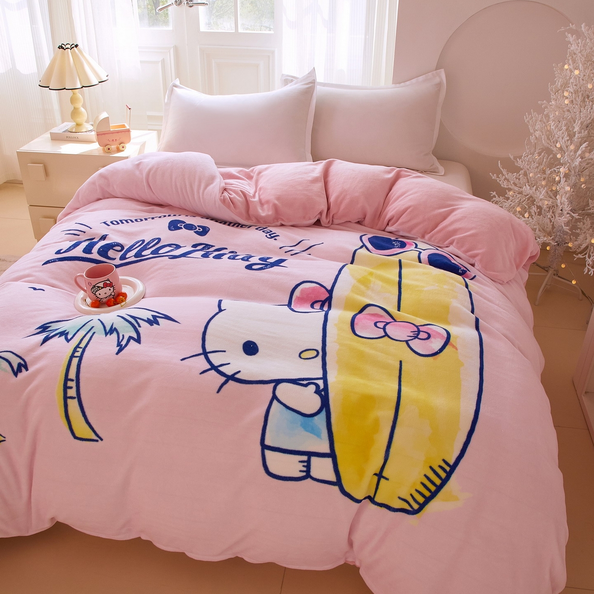 91家纺网 家纺一手货源 找家纺 蘭菲家纺 2025新款三丽欧牛奶绒套件系列单品被套 夏日快乐