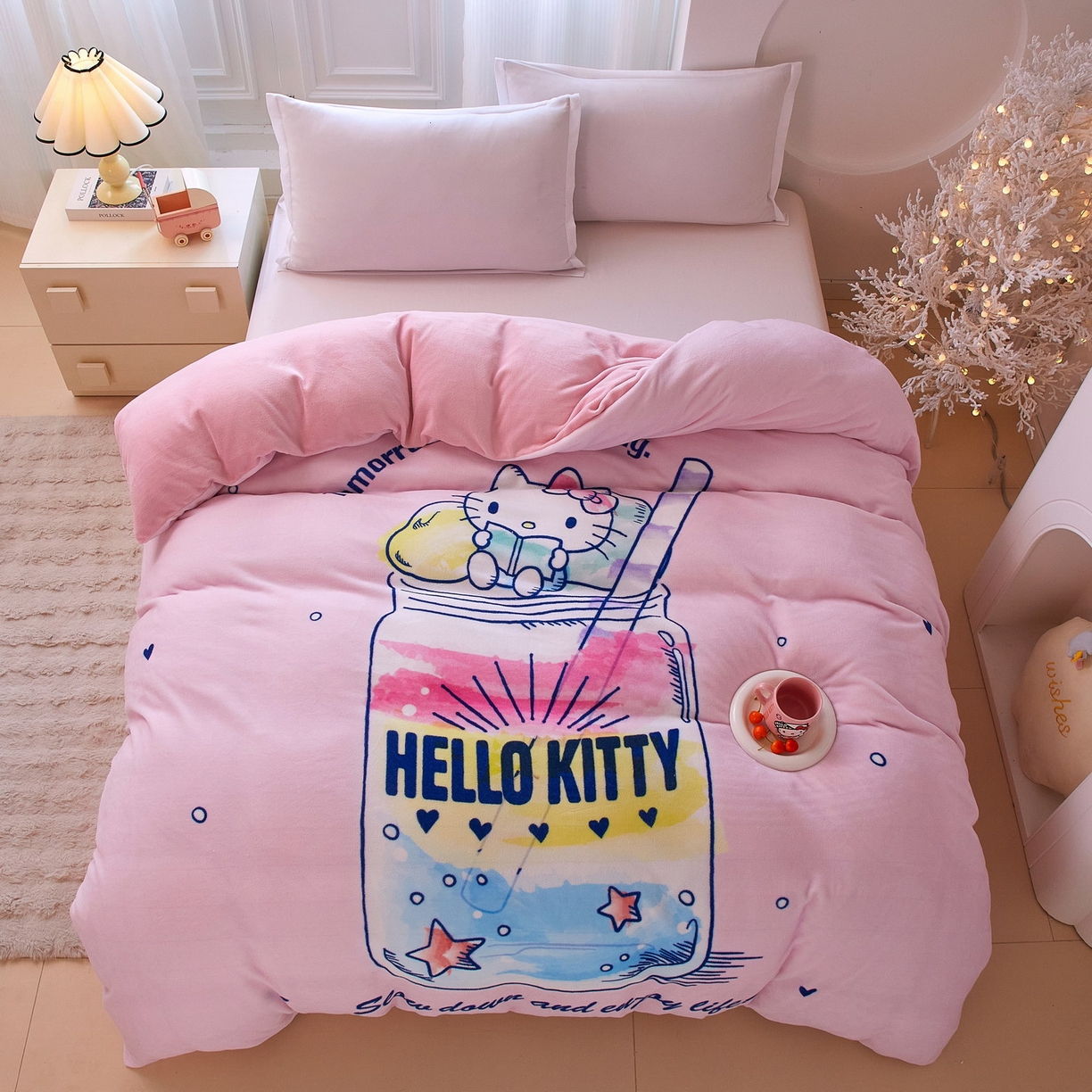 91家纺网 家纺一手货源 找家纺 蘭菲家纺 2025新款三丽欧牛奶绒套件系列单品被套 续大杯奶茶