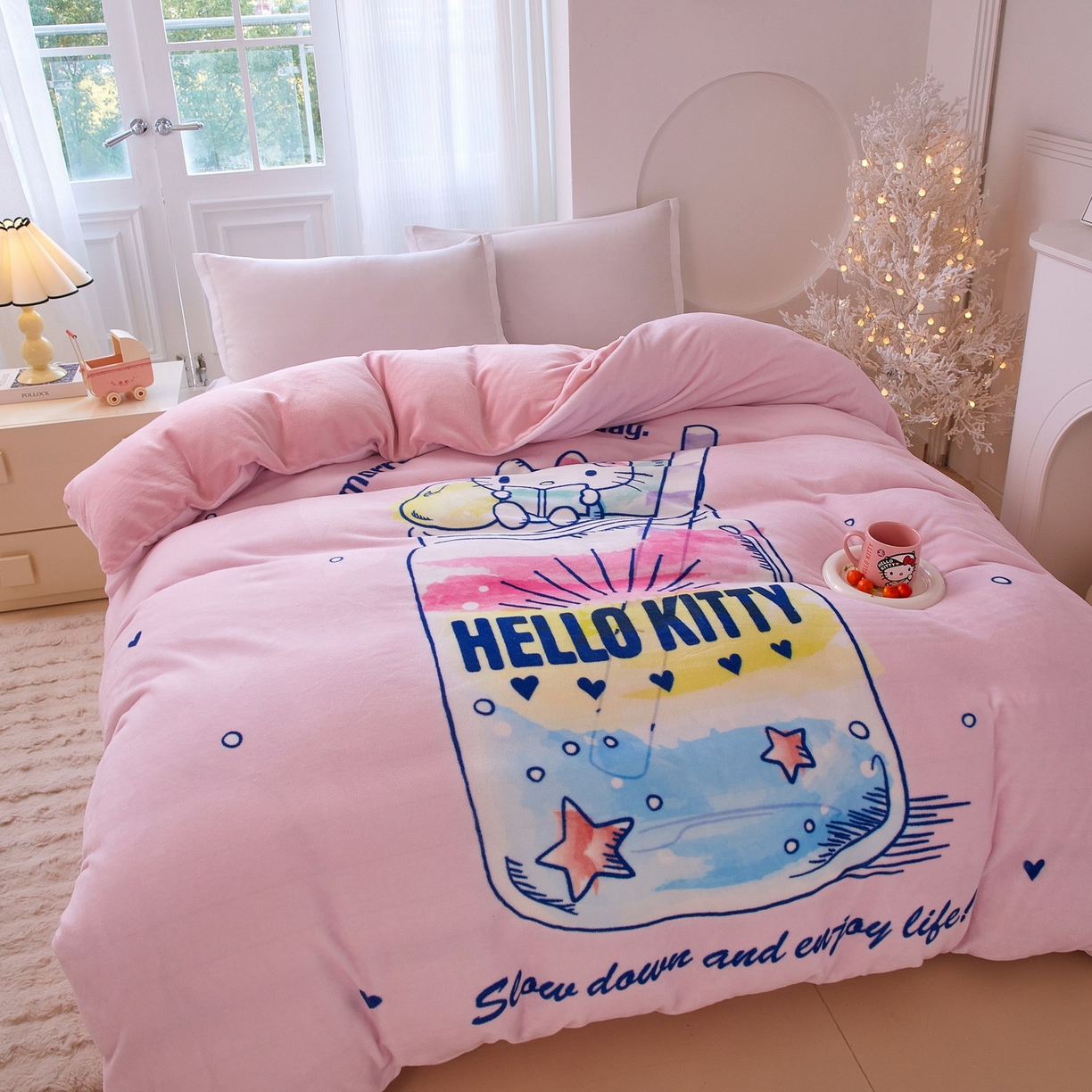 91家纺网 家纺一手货源 找家纺 蘭菲家纺 2025新款三丽欧牛奶绒套件系列单品被套 续大杯奶茶